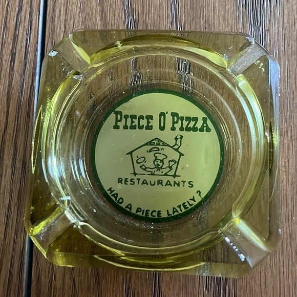 Other - Vintage Pizza O Pizza Restaurant Ash tray